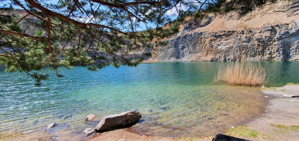 Lacul de Smarald - Complexul Geologic Racoș