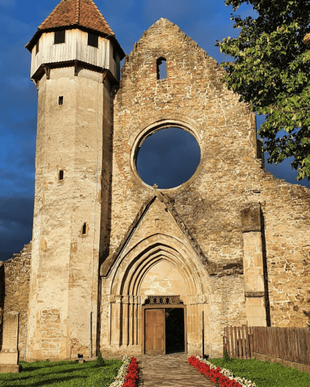 Abația cisterciană Cârța